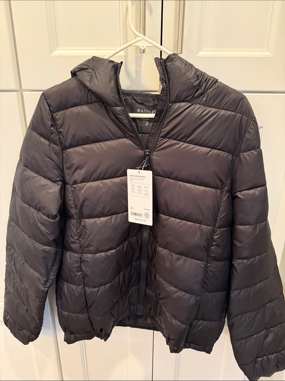NWT women’s Athleta aire puffer jacket